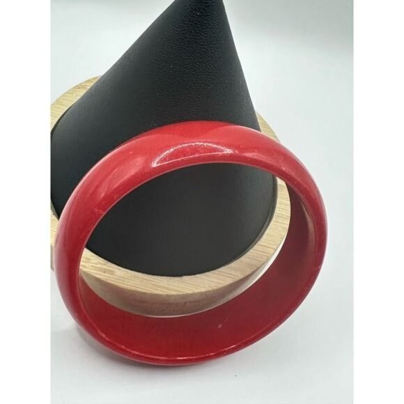 Vintage Red Resin Bangle Bracelet - Picture 5 of 6